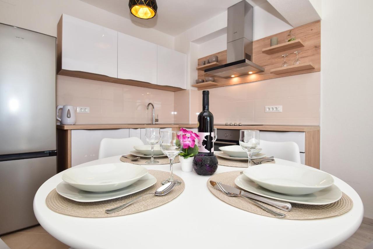 Apartman Luka 伊格拉恩 外观 照片